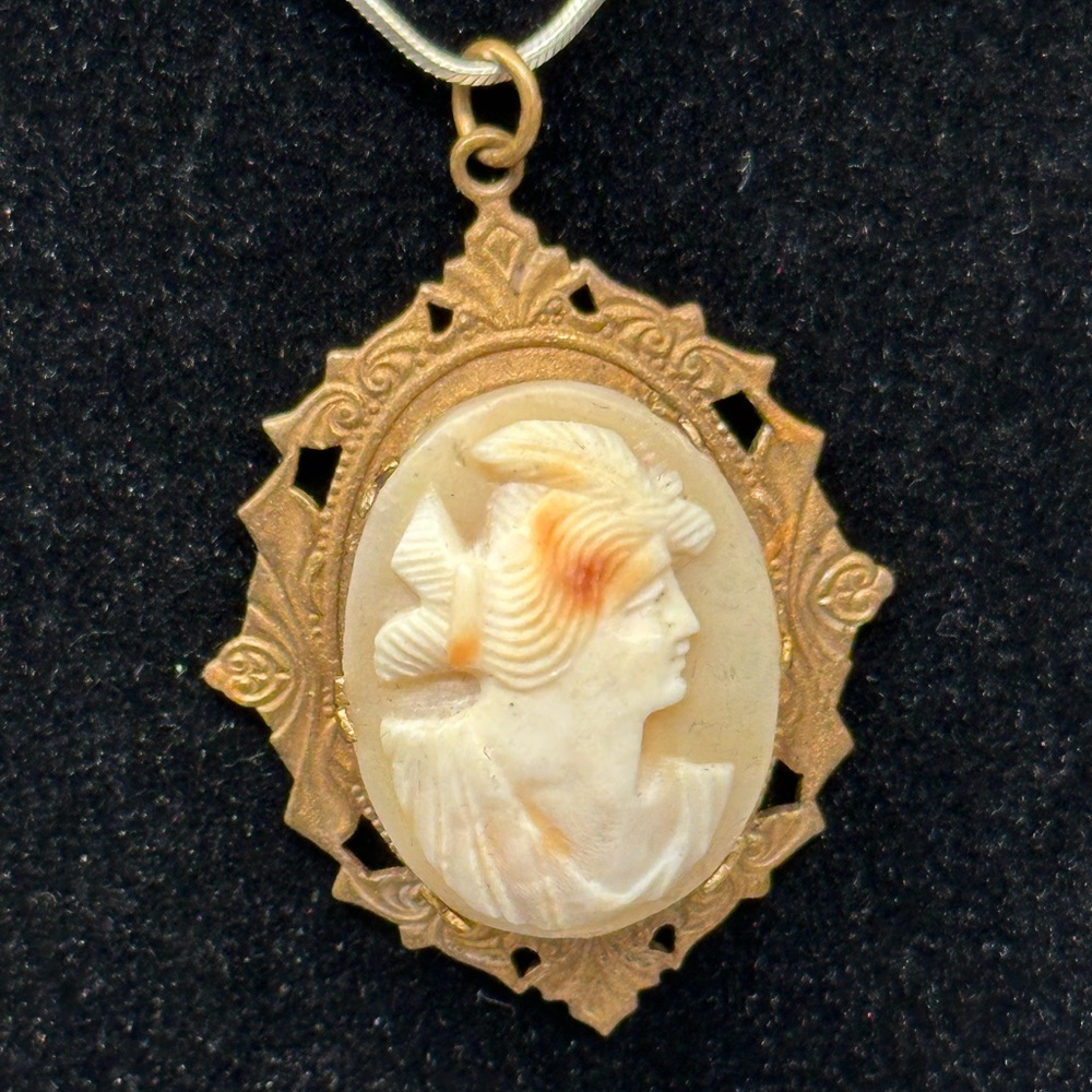 Victorian Shell Cameo Pendant in Brass Frame Antique